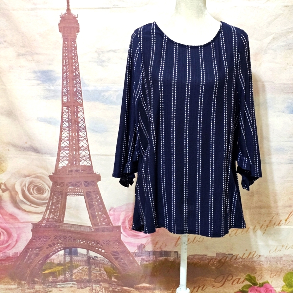 W5 Navy and White Women's Tunic Sz 1X